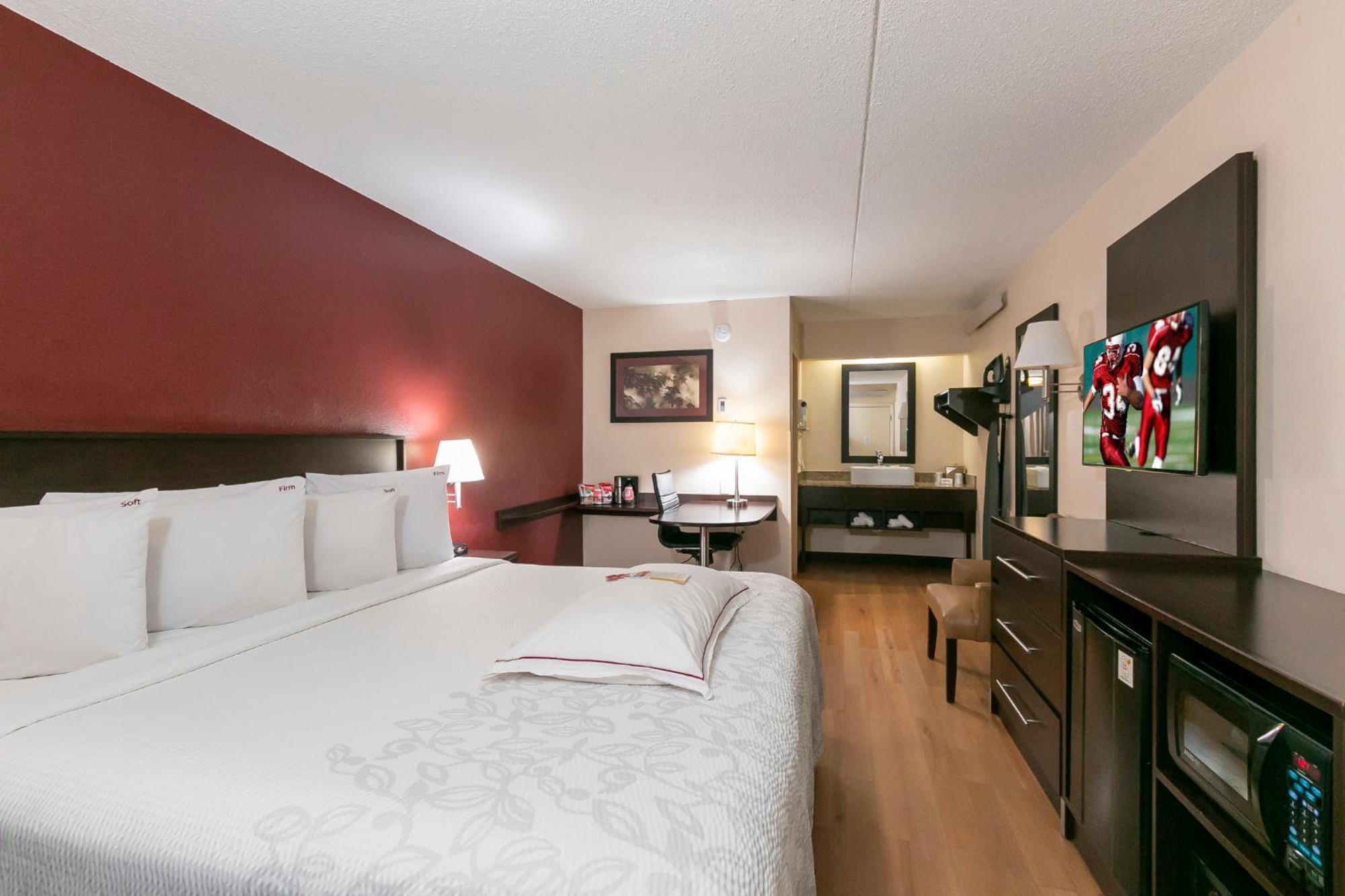 Red Roof Inn Plus+ Baltimore - Washington Dc/Bwi South Hanover Bagian luar foto