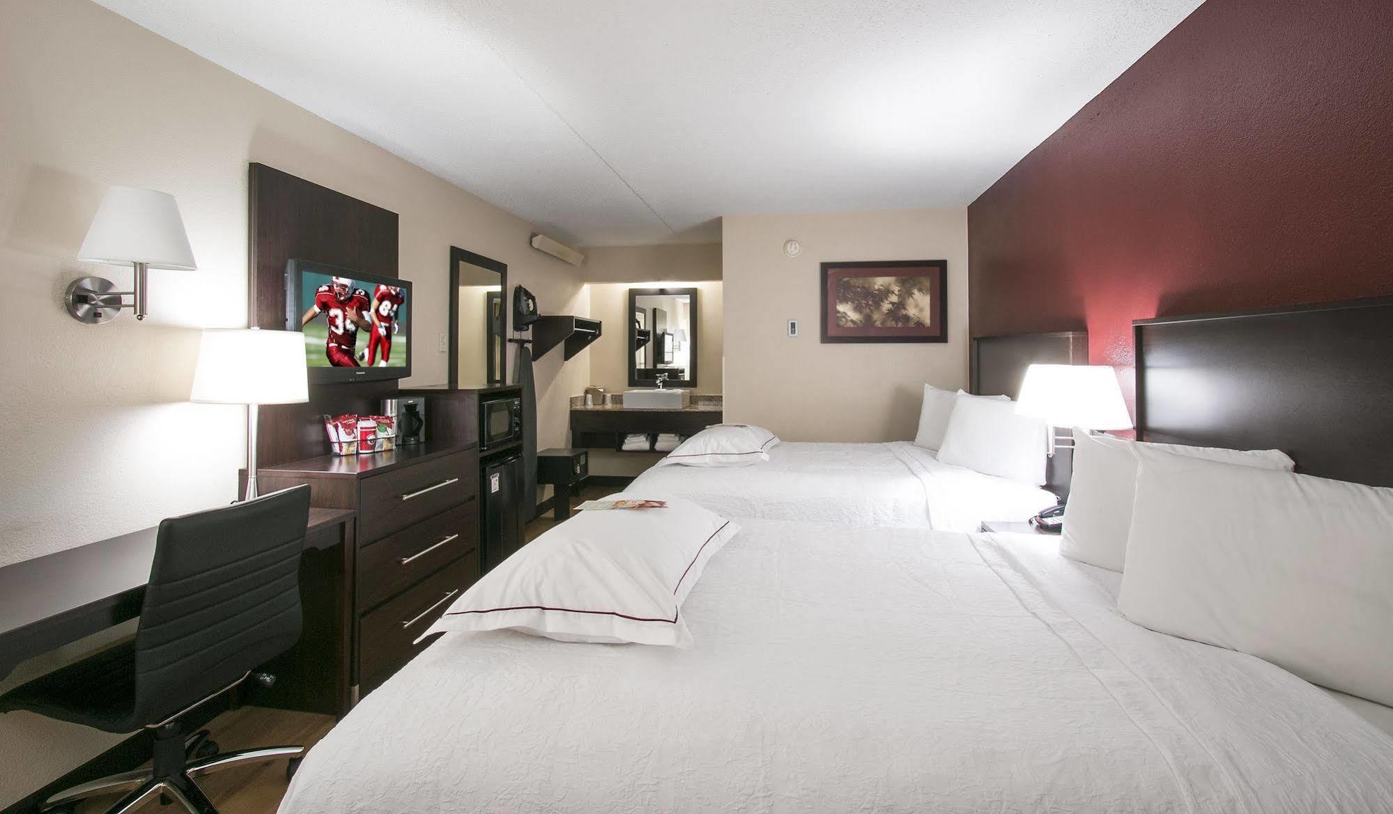 Red Roof Inn Plus+ Baltimore - Washington Dc/Bwi South Hanover Bagian luar foto